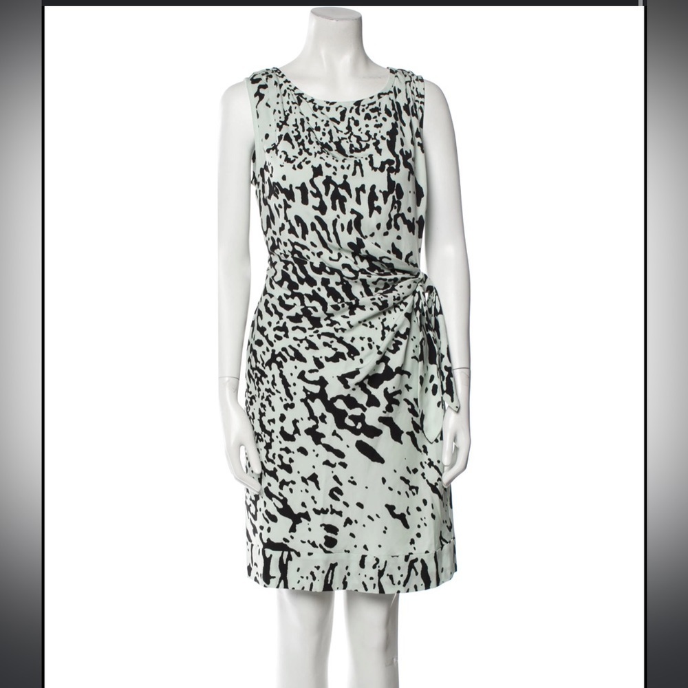 Diane von Furstenberg New Della Paint Splash Printed Dress. A11